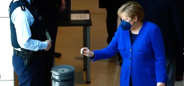 Aşılananlar için koronavirüs tedbirleri gevşetiliyor