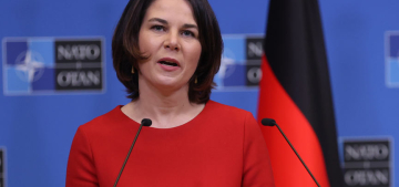 Bakan Baerbock NATO‘nun açık kapılı bir ittifak olduğunu söyledi
