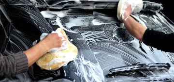 Dışarıda araba yıkamanın 100 bin Euro’ya kadar cezası var Dışarıda araba yıkamanın 100 bin Euro’ya kadar cezası var