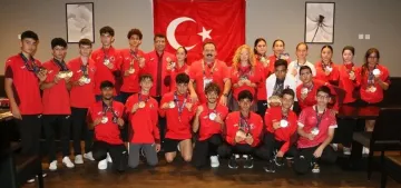 Türkiye Avrupa Gençlik Oyunları'nda 9 altın madalya kazandı Türkiye Avrupa Gençlik Oyunları'nda 9 altın madalya kazandı