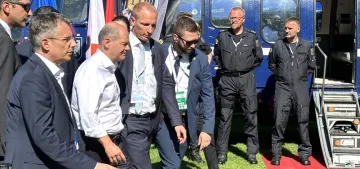 Almanya Başbakanlık binasında "Açık Kapı Günü" etkinliği yapıldı Almanya Başbakanlık binasında "Açık Kapı Günü" etkinliği yapıldı