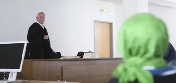 Başörtülü öğretmenlerin tazminat talebi reddedildi Başörtülü öğretmenlerin tazminat talebi reddedildi