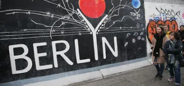 Berlin Duvarı yıkılalı 29 yıl oldu