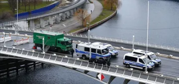 Berlin'de geniş güvenlik önlemleri alındı