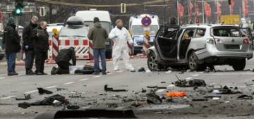 Berlin’de bombalı araba patladı Berlin’de bombalı araba patladı