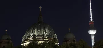Almanya’da enerji tasarrufu için bazı binalar gece aydınlatılmayacak Almanya’da enerji tasarrufu için bazı binalar gece aydınlatılmayacak
