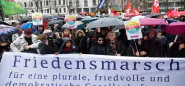 Berlin’de ırkçılığa karşı gösteri