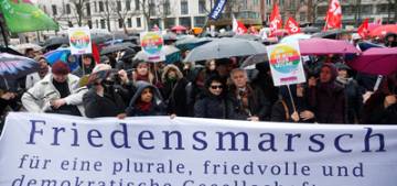 Berlin’de ırkçılığa karşı gösteri