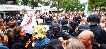 Berlin’de koronavirüs önlemlerini protesto ettiler