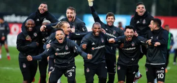 Besiktas Münih maci icin Almanya'ya hareket etti