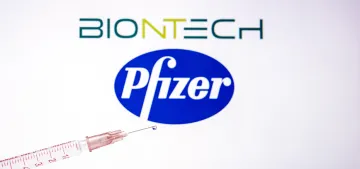 BioNTech/Pfizer’den AB'ye 100 milyon doz aşı BioNTech/Pfizer’den AB'ye 100 milyon doz aşı