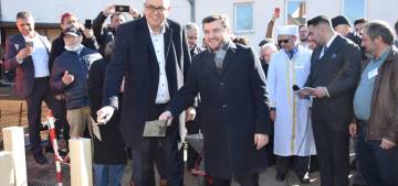 Bremen'de minareli cami temeli atıldı Bremen'de minareli cami temeli atıldı