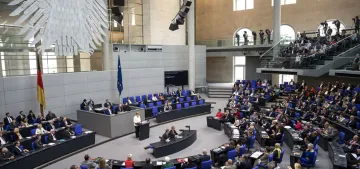 Bundestag koronavirüs tedbirlerinin sertleştirmesine yeşil ışık yaktı Bundestag koronavirüs tedbirlerinin sertleştirmesine yeşil ışık yaktı