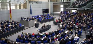 Bundestag‘da AfD ile oturma düzeni krizi cikti
