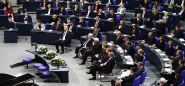 Nazi kurbanlarına mecliste anma Nazi kurbanlarına mecliste anma