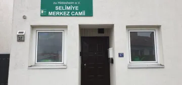 Hildesheim‘da DİTİB camisine taşlı saldırı