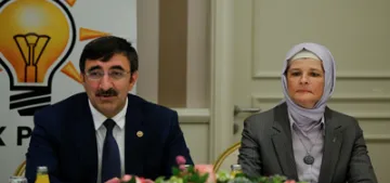 Cevdet Yılmaz Berlin’de Türk STK’lar ile görüştü 