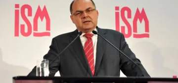 Bakan Schmidt'in oyu ortaklarin arasini acti Bakan Schmidt'in oyu ortaklarin arasini acti