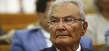 Deniz Baykal tedavi icin Almanya'ya gitti Deniz Baykal tedavi icin Almanya'ya gitti