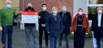 8 DİTİB camisinden selde zarar görenlere yardım 8 DİTİB camisinden selde zarar görenlere yardım