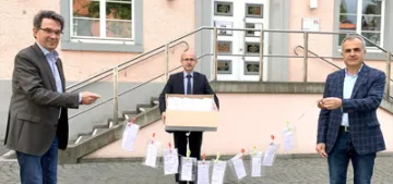 DİTİB camisinden belediyeye maske bağışı DİTİB camisinden belediyeye maske bağışı