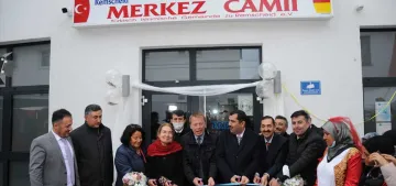 Remscheid merkez camisi ibadete açıldı Remscheid merkez camisi ibadete açıldı