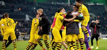 Dortmund zirve yarışını bırakmıyor Dortmund zirve yarışını bırakmıyor