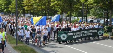 Dortmund’da Srebrenitsa için barış yürüyüşü