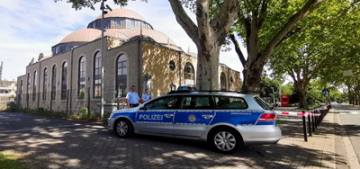 Duisburg'da camiye bomba ihbarı Duisburg'da camiye bomba ihbarı