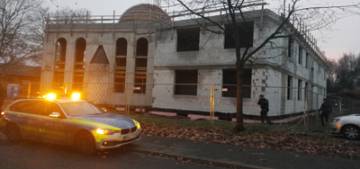 Duisburg’da camiye boyalı saldırı