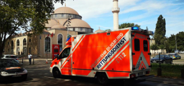 Almanya'da 3 camiye bomba ihbarı asılsız çıktı Almanya'da 3 camiye bomba ihbarı asılsız çıktı