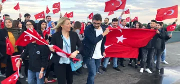 Düsseldorf’ta 19 Mayıs coşkuyla kutlandı