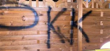 Eitorf’da terör örgütü yandaşları camiye saldırdı Eitorf’da terör örgütü yandaşları camiye saldırdı