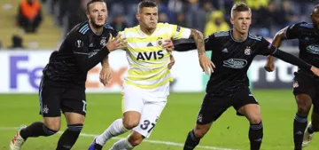 UEFA Avrupa Ligi'nde Fenerbahçe bir üst tura yükseldi