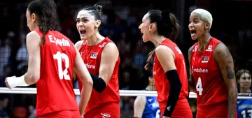 Filenin Sultanları Dünya Şampiyonası’nda finale yükseldi Filenin Sultanları Dünya Şampiyonası’nda finale yükseldi