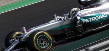 Formula 1’de Hamilton zirveye çıktı Formula 1’de Hamilton zirveye çıktı