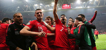 Türkiye grup liderliği için sahaya çıkıyor Türkiye grup liderliği için sahaya çıkıyor