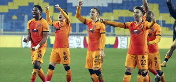 Derbinin galibi Galatasaray Derbinin galibi Galatasaray