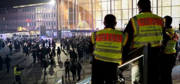 Göçmenlere arabasıyla saldıran Alman tutuklandı