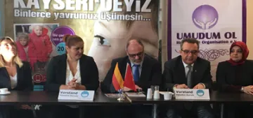 Köln'deki iki dernekten örnek kampanya