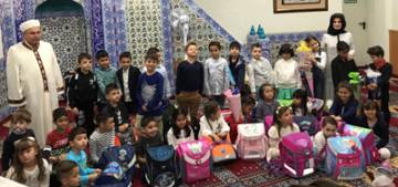 Minikler dualarla okullu oldular DITIB Minikler dualarla okullu oldular DITIB