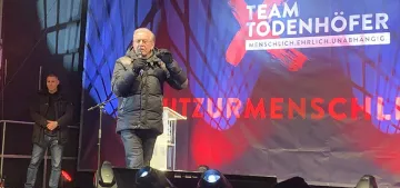 Todenhofer: "Cem Özdemir halkı kışkırtıyor"