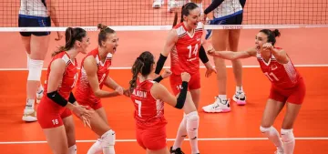 Filenin Sultanları Avrupa Şampiyonası’nda yarı finale yükseldi Filenin Sultanları Avrupa Şampiyonası’nda yarı finale yükseldi