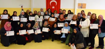 169 Türk kadın bilgisayar sertifikası aldı