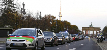 Dağlık Karabağ zaferi için Berlin'de araç konvoyu