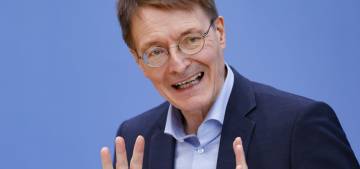 Almanya’da yeterince koronavirüs aşısı var