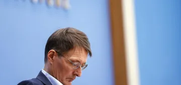 Sağlık Bakanı Lauterbach’ın Köln bürosuna saldırı Sağlık Bakanı Lauterbach’ın Köln bürosuna saldırı