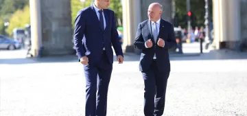 Berlin ile Kiev kardeş şehir oldular Berlin ile Kiev kardeş şehir oldular