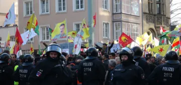 PKK/YPG yandaşlarının Türk kuruluşlarına saldırıları durmuyor PKK/YPG yandaşlarının Türk kuruluşlarına saldırıları durmuyor