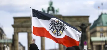 Koronavirüs önlemleri protestolarında çok sayıda gözaltı